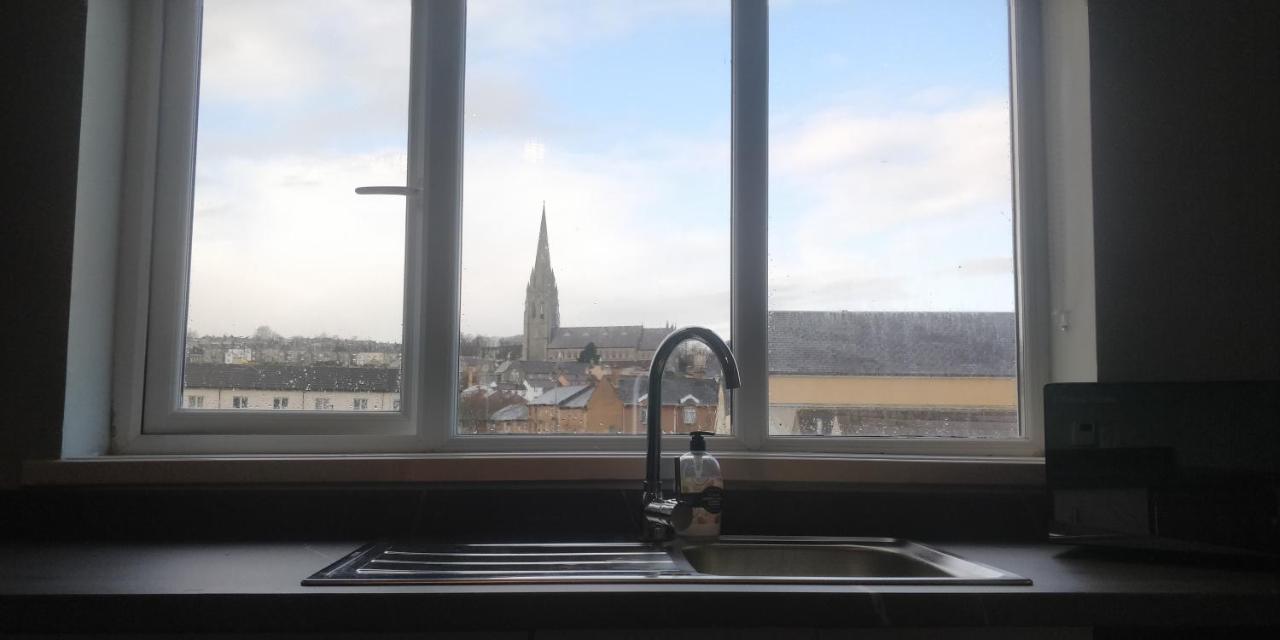 Free Derry Apartments ภายนอก รูปภาพ